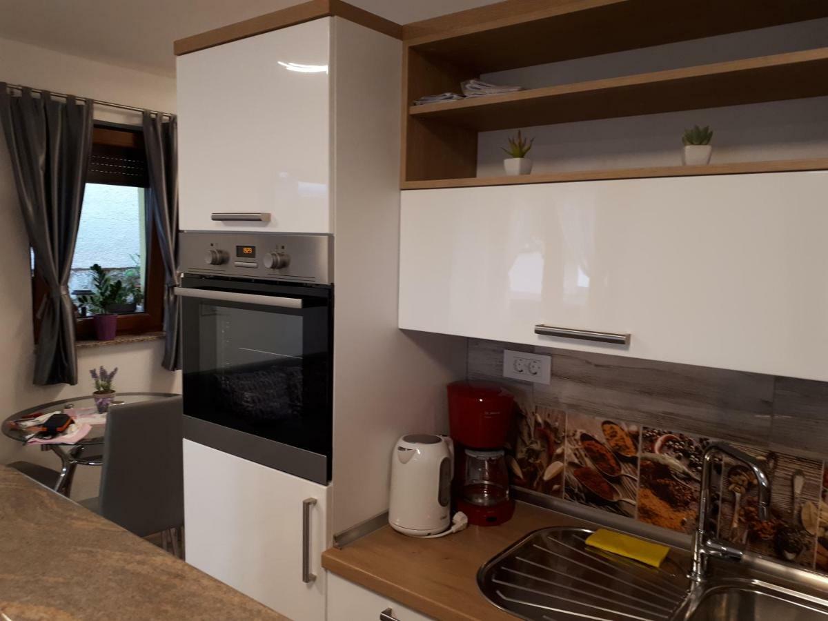 סנג' Apartment Dujica מראה חיצוני תמונה